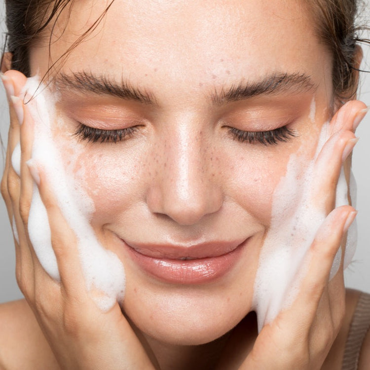 Vegane Naturkosmetik für Porentiefe Reinigung